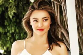 米兰达不愧是男神收割机啊！好身材太让人惊艳了，魔鬼身材你爱吗图片