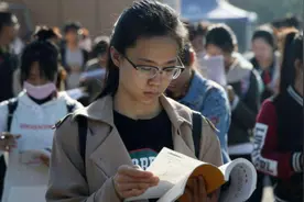 月薪过万的人究竟有多少？985毕业生的答案，可能与你想的不一样图片