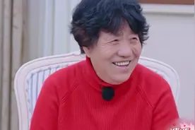 儿子把赚的所有的钱都给儿媳，这位婆婆的做法超赞图片