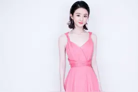 赵丽颖穿吊带裙美出新高度，清新脱俗惹人爱图片