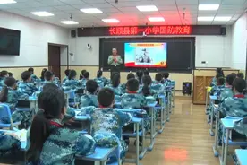 听！无腿抗战老兵讲红色故事，长顺广大师生受鼓舞！图片