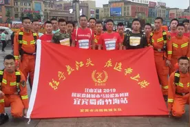 身背20斤空呼跑马拉松是什么感觉，这群猛男“蓝朋友”告诉你...图片