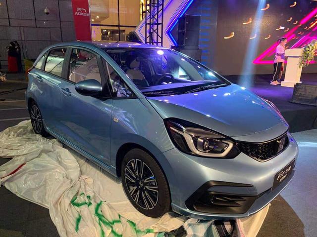 第四代飞度8.18万起售，六款车型选哪款？低配堪称“毛坯车”