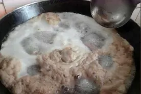 煮肉时出现的浮沫，到底是什么东西？视频封面