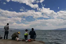 探钓中国最大蓄水量湖泊——抚仙湖，一个让人流连忘返的钓鱼圣地图片