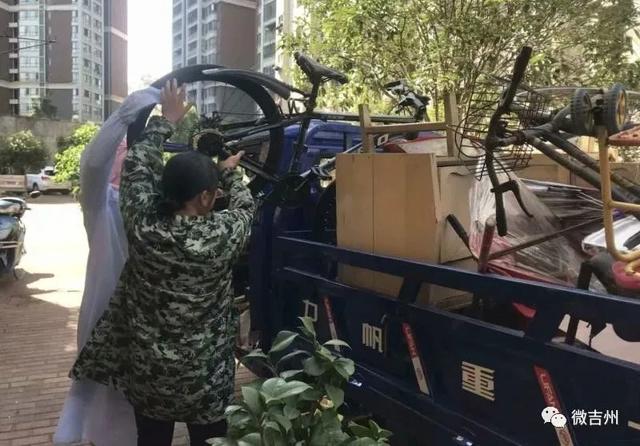 让“僵尸车”不再“霸道”，各街道这样做...