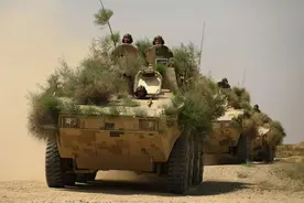 惊艳“西部联合”的“大八轮”车族：不仅跑得快 行进中还能打准图片