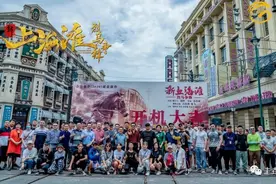 圭垚影讯：电影《新上海滩·烈马争锋》横店开机图片