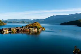心理学：不动声色地吸引一个人，其实是有办法的图片