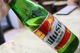 从“大绿瓶”到“夺命大乌苏”，乌苏啤酒拿什么实现了逆袭？图片