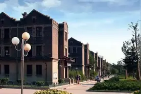 “中国最美大学”之一！占地5500余亩，坐拥国家重点文物保护单位！图片