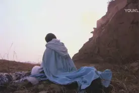 《孔雀翎》中，她是BUG一样的存在，却为一段记忆香消玉殒图片