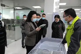 资阳市副市长张建红检查疫情防控工作图片