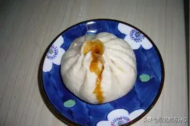 姥姥教我自己在家发面蒸包子，这样做，比买的还好吃图片