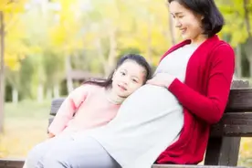 二胎妈妈生完孩子后，再看大宝时会有两种心情，你属于哪一种？图片