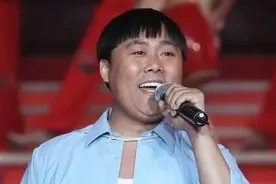 他凭《星光大道》走红，假扮农民，捞金过亿，豪车无数，你怎么看图片