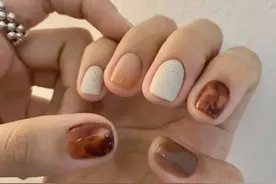 入秋的第一波美甲，宋妍霏先安排上了图片