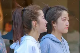 街拍：时尚气质漂亮姐妹花图片
