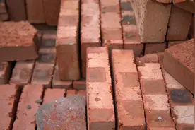 “路霸”、“沙霸”嚣张设卡，强行收取过路费，恶势力犯罪竟被当地村民视为常态图片