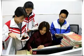 哪里错了？3600÷9＝400被打叉，妈妈质问老师反被打脸图片
