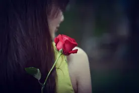 当一个男人彻底放下你时，往往会有这3个生理反应图片