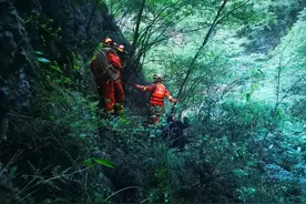 云南曲靖：一名学生峡谷探险被困！电话求救后失联……图片