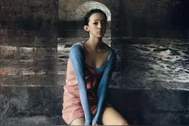 淡淡的忧伤——李晓刚少女人物油画作品欣赏（图）图片