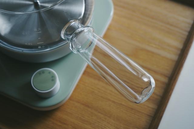 复工后的Soho办公，提神充电站，饮茶新模式：鸣盏煮茶器体验评测