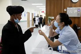 走向我们的小康生活｜彝族阿伯复明记图片