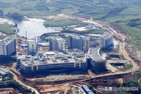 百东新区又一重大项目即将完工！百色生命健康城（百色国际医院）主体建筑完工图片