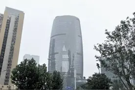 黑石237亿港元收购SOHO中国，“初代明星开发商”潘石屹离场图片