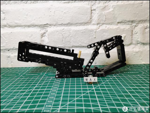 积木评测：吃鸡空投步木仓：Groza是最强吃鸡神器？