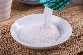 吃盐越少越健康？营养师：一点盐都不吃，身体同样有几种危害图片