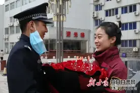 99朵玫瑰送给最美的你！在方舱医院跳“萨日朗”的孙梦婕回家了图片