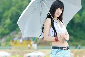 韩国车模黄美姬图片