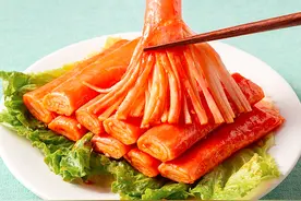 蟹棒是用螃蟹肉做的吗？看完它的配料表后，吃货们表示不淡定了图片