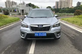 斯巴鲁森林人：试驾2.0i豪华版，配2.0L自吸卖22.38万值吗？图片