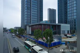 中信泰富金融城，二七滨江高质量楼盘，周边区域却破旧不堪图片