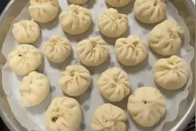 奶香包子，面皮萱软，不塌皮不发硬，诀窍都在这里！图片