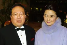 胡慧中丈夫遭吊销医师执照，决意退休享清福，靠六千万资产过余生图片
