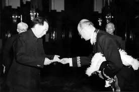 将军大使，毛泽东的神来之笔，第一代战狼外交官如何征服世界？图片