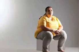为何人到了中年易发胖？或许和吃的关系不大，这3个原因留意一下图片