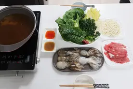 简单美食之《小章鱼火锅》的做法、小章鱼处理法、汤底调配法图片