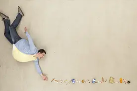 男性30岁后如何降低体重？做3种运动，避开3件事，让身形慢慢变瘦图片