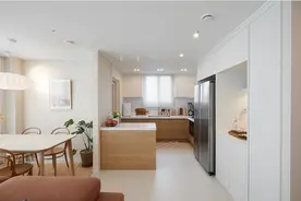 小两口婚后不着急要孩子，106㎡的家自由随心，每天都过二人世界图片