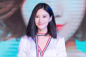吴优清新迷人活动照图片