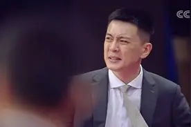 可叹！杨鸣技犯辽宁狂轰25-8韩德君6犯，离奇失误轰然倒下图片