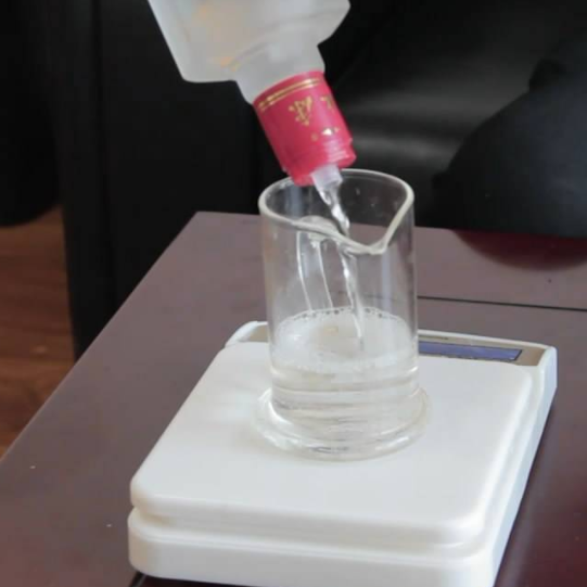 使用鱼饵添加剂，要掌握用量和方法