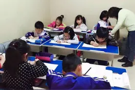 新学期的补习班，化身5种形态卷土重来，家长：每天像侦探一样图片