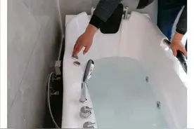 上门帮小姐姐安装了一套浴缸，一起来了解下浴缸及安装过程吧图片
